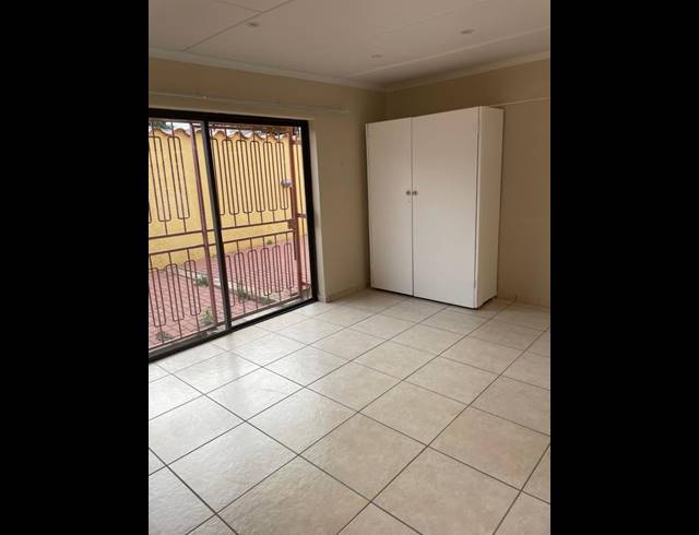2 BEDROOM PROPERTY TO RENT IN PRIMROSE